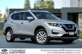 Used 2020 Nissan Rogue SV image 1