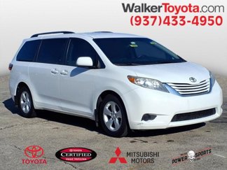 Used 2016 Toyota Sienna LE image 1