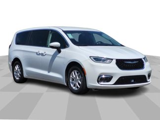 Used 2023 Chrysler Pacifica Touring-L image 1