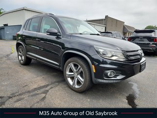 Used 2017 Volkswagen Tiguan Sport image 1