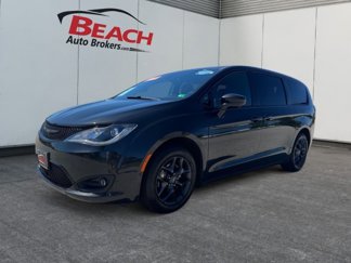 Used 2020 Chrysler Pacifica Touring w/ Advanced Safetytec Group image 1