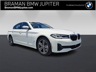 Certified 2022 BMW 530i w/ Premium Package image 1