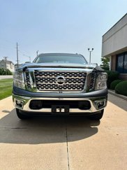 Used 2017 Nissan Titan SV image 1