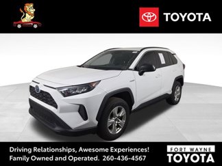 Used 2021 Toyota RAV4 LE image 1