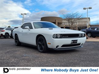 Used 2012 Dodge Challenger SXT image 1