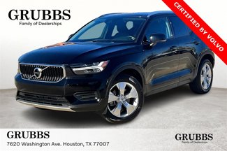 Certified 2022 Volvo XC40 T5 Momentum image 1