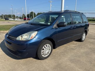 Used 2004 Toyota Sienna CE image 1
