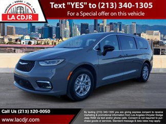 New 2025 Chrysler Pacifica Select image 1