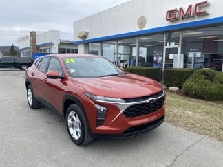 Used 2024 Chevrolet Trax LS w/ LS Convenience Package image 1