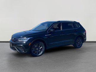 Certified 2022 Volkswagen Tiguan SE image 1