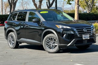 Used 2024 Nissan Rogue S image 1