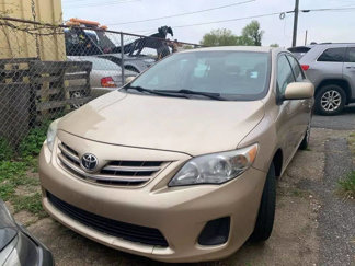 Used 2013 Toyota Corolla LE image 1