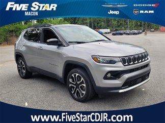 Used 2023 Jeep Compass Limited image 1
