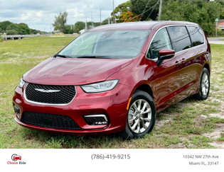 Used 2023 Chrysler Pacifica Touring-L image 1