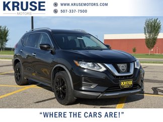 Used 2017 Nissan Rogue SV image 1