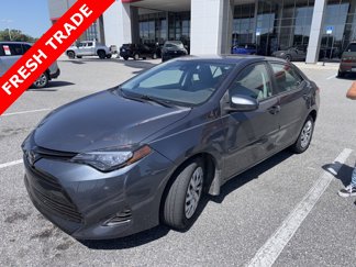 Used 2017 Toyota Corolla LE image 1