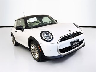 Used 2025 MINI Cooper 2-Door Hardtop image 1