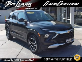 Used 2025 Chevrolet TrailBlazer LT w/ Convenience Package image 1