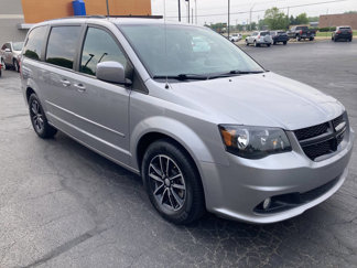 Used 2017 Dodge Grand Caravan SXT w/ Driver Convenience Group image 1