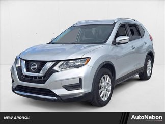 Used 2017 Nissan Rogue SV image 1