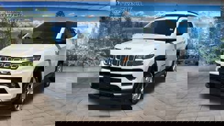 Certified 2022 Jeep Compass Latitude image 1