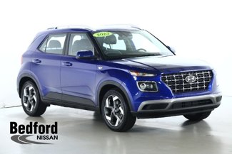 Used 2023 Hyundai Venue Limited image 1
