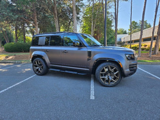 Used 2025 Land Rover Defender 110 image 1