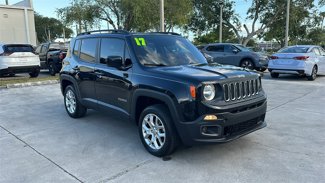 Used 2017 Jeep Renegade Latitude image 1