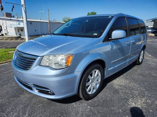Used 2013 Chrysler Town & Country Touring image 1