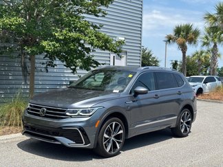 Used 2022 Volkswagen Tiguan SEL R-Line image 1