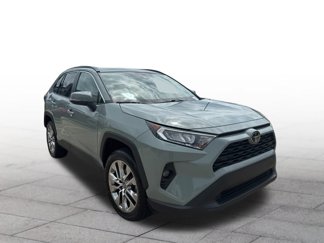 Used 2020 Toyota RAV4 XLE Premium image 1