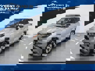 Used 2021 Toyota Highlander LE image 1
