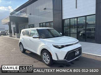 Used 2023 Kia Soul LX image 1