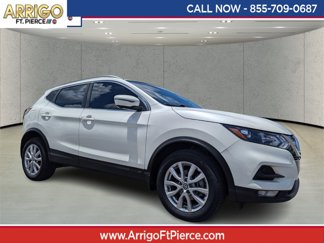 Used 2022 Nissan Rogue Sport SV image 1
