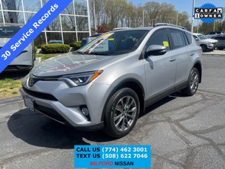 Used 2018 Toyota RAV4 LE image 1