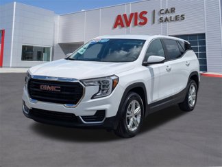 Used 2024 GMC Terrain SLE image 1