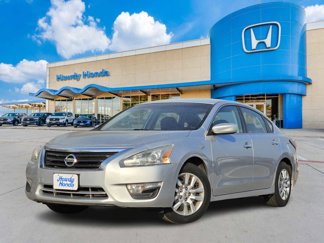 Used 2014 Nissan Altima 2.5 S image 1