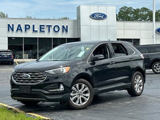 Used 2024 Ford Edge Titanium image 1
