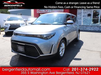 Used 2023 Kia Soul LX w/ LX Technology Package image 1