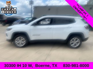 Used 2024 Jeep Compass Latitude image 1