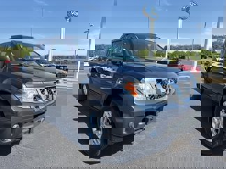 Used 2019 Nissan Frontier SV image 1