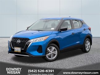 Used 2023 Nissan Kicks S image 1