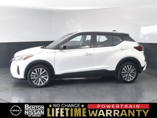 Certified 2023 Nissan Kicks SV image 1