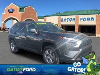 Used 2023 Toyota RAV4 XLE image 1