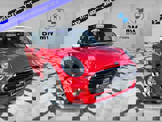 Used 2019 MINI Cooper 2-Door Hardtop image 1
