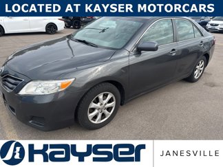 Used 2011 Toyota Camry LE image 1