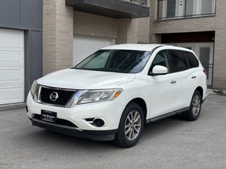 Used 2014 Nissan Pathfinder S image 1
