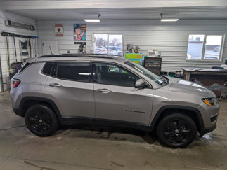 Used 2019 Jeep Compass Latitude w/ Cold Weather Group image 1