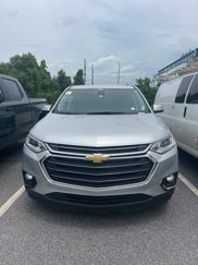 Used 2021 Chevrolet Traverse LT image 1