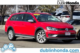 Used 2018 Volkswagen Golf Alltrack SE image 1